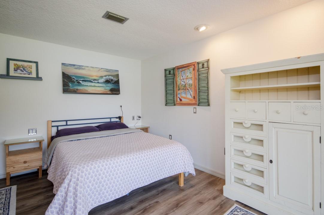 13031 COUNTRY CLUB DR