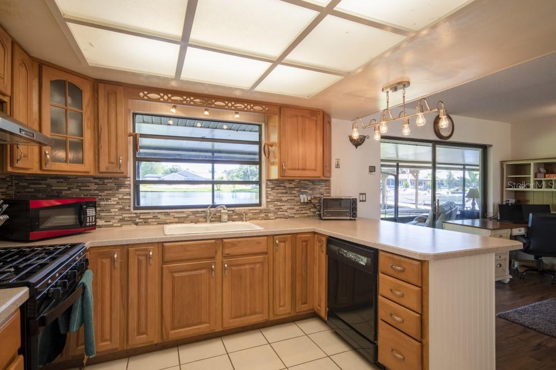 13031 COUNTRY CLUB DR