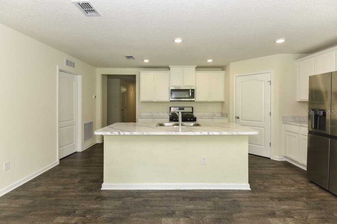 674 GRAND RESERVE DR