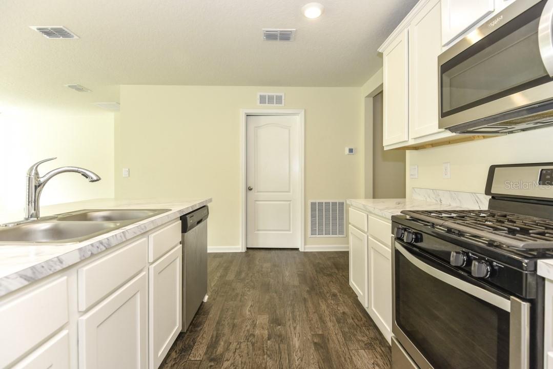 674 GRAND RESERVE DR