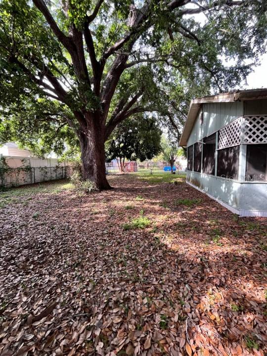 2220 CRYSTAL GROVE LN