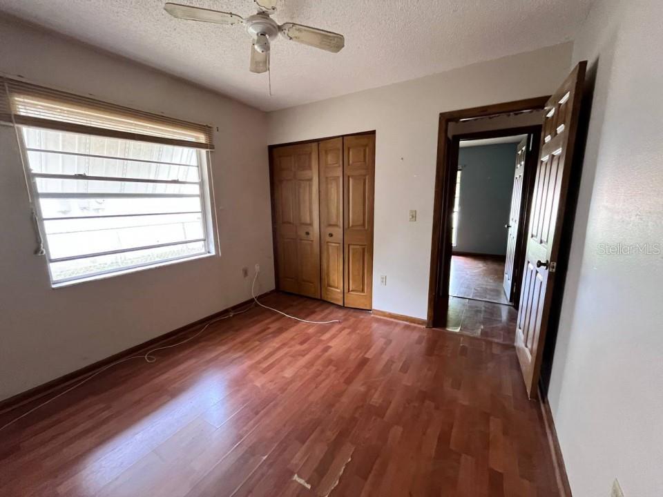 2220 CRYSTAL GROVE LN