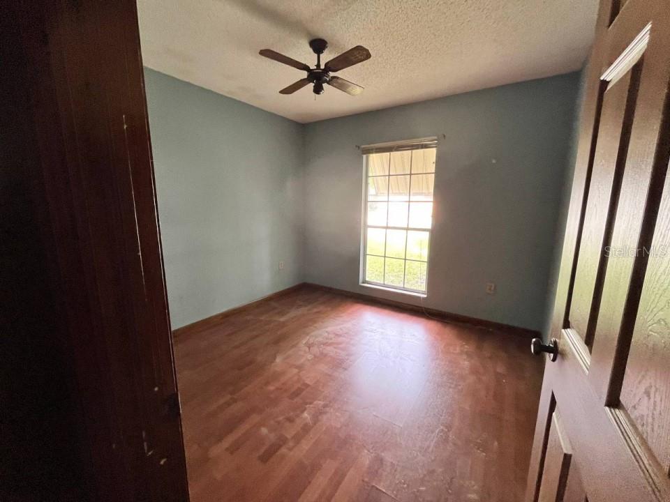 2220 CRYSTAL GROVE LN