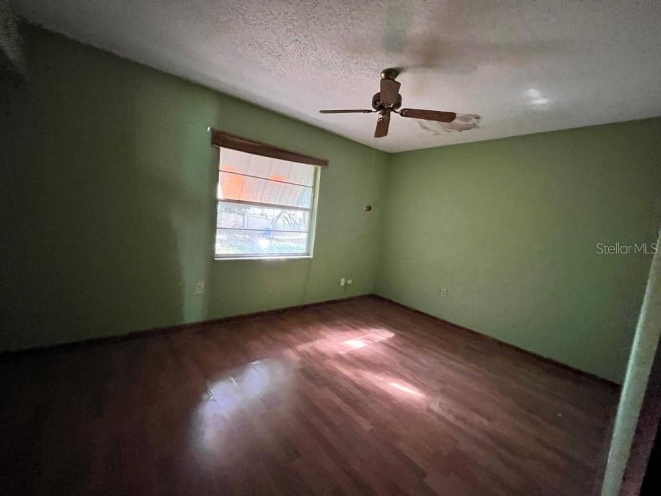 2220 CRYSTAL GROVE LN