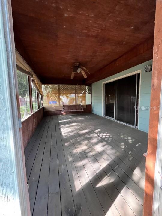 2220 CRYSTAL GROVE LN