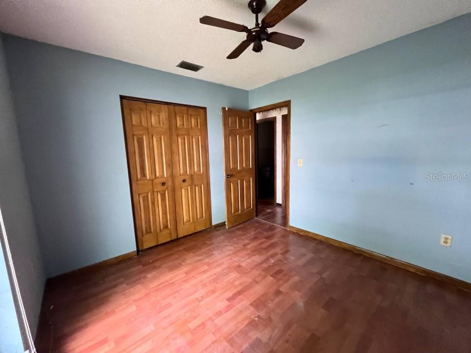 2220 CRYSTAL GROVE LN