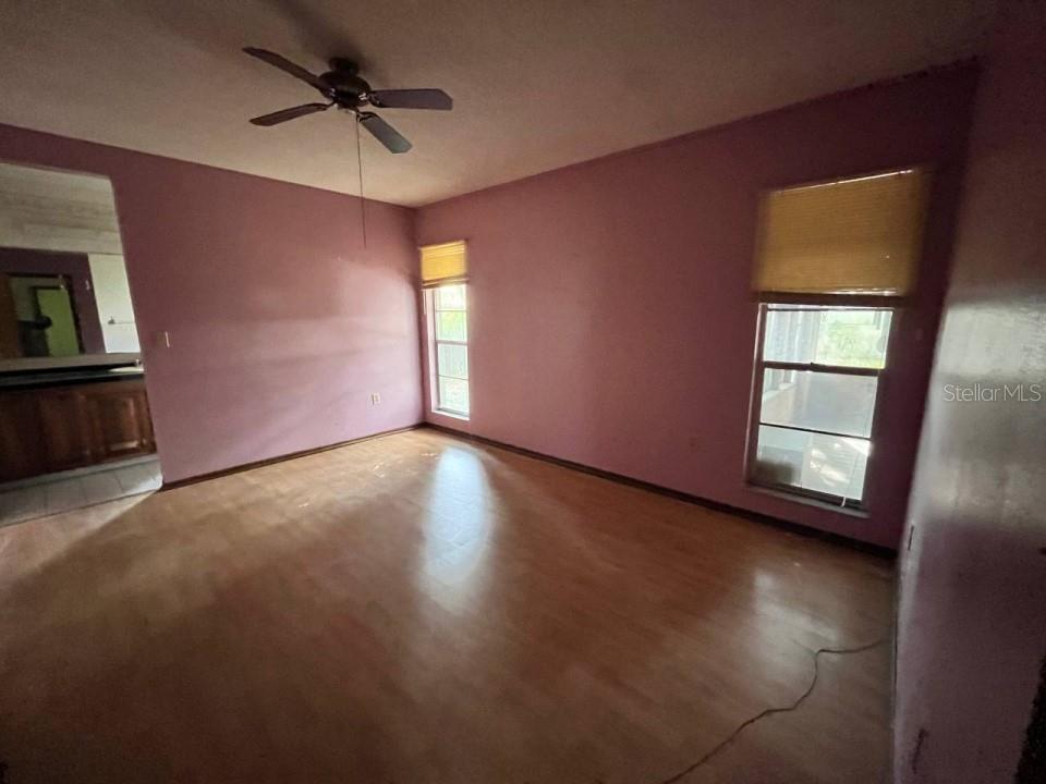 2220 CRYSTAL GROVE LN