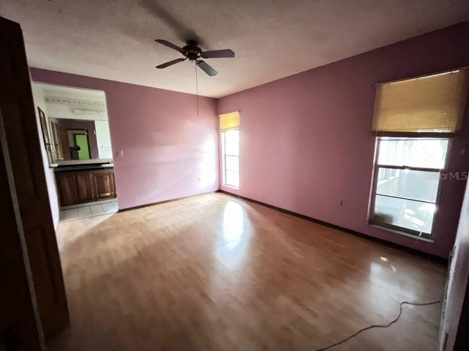 2220 CRYSTAL GROVE LN