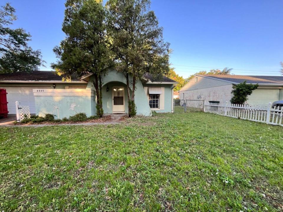 2220 CRYSTAL GROVE LN