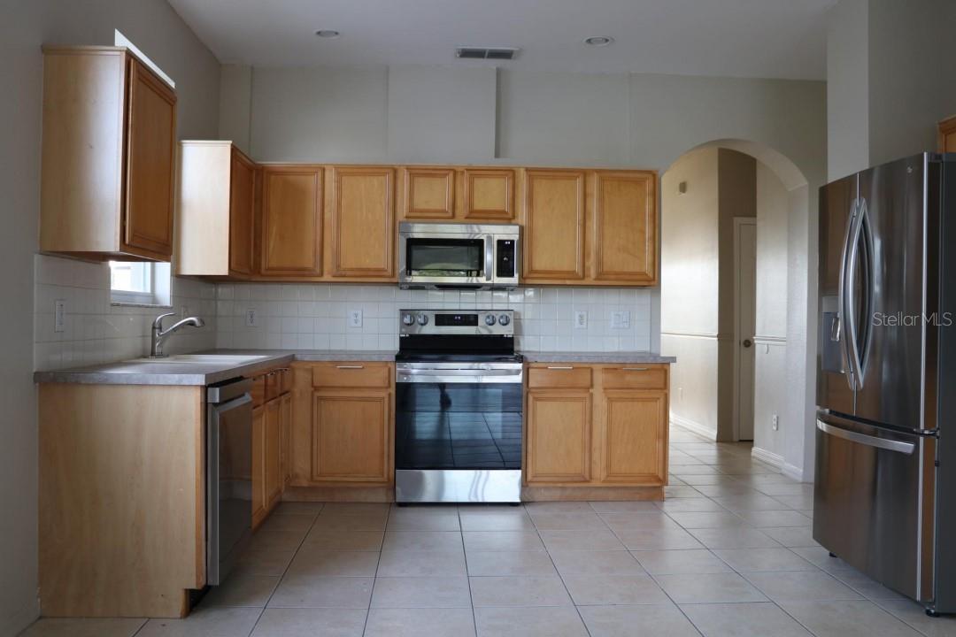 4775 ADAIR OAK DR