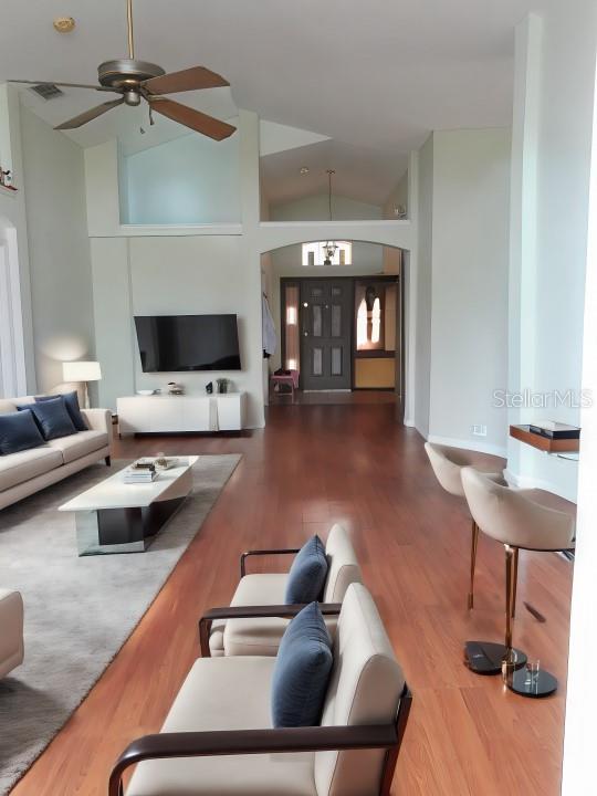 1009 SOARING EAGLE LN