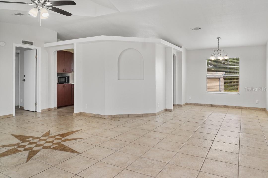 1136 DARA CAY DR