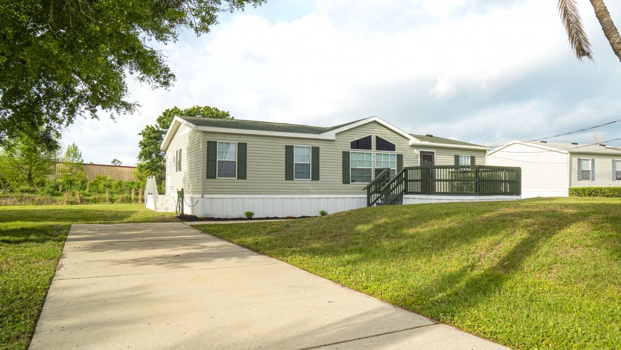 1136 DARA CAY DR