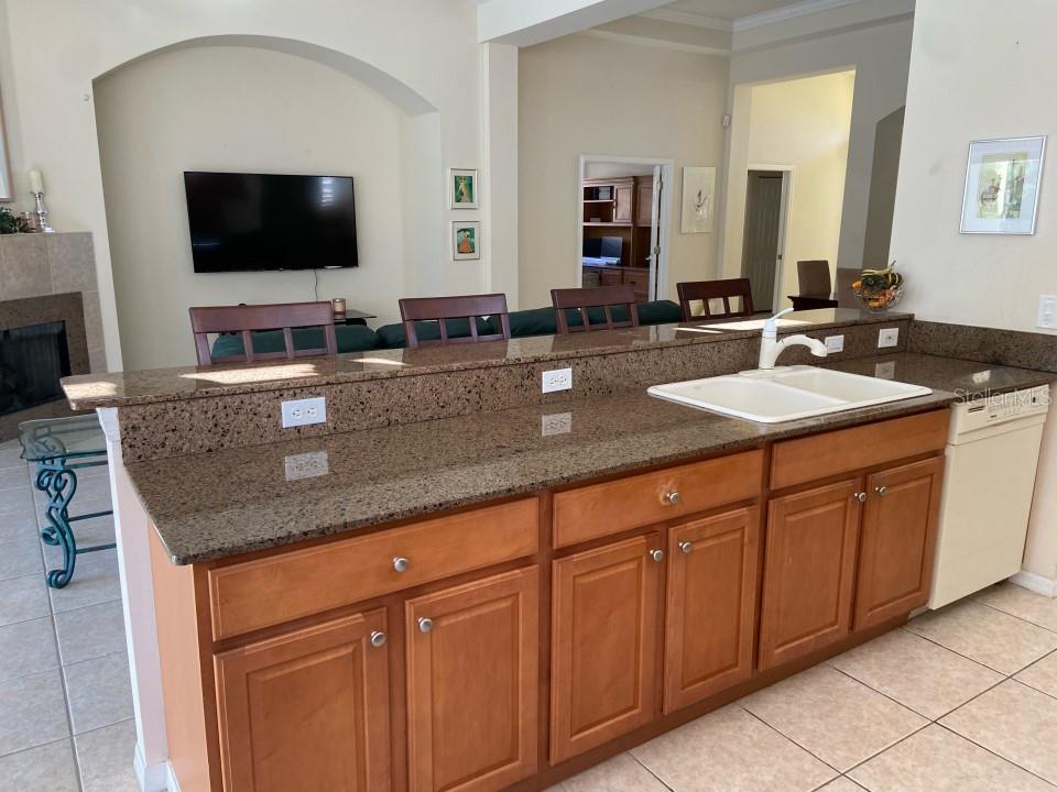 4377 REFLECTIONS PKWY