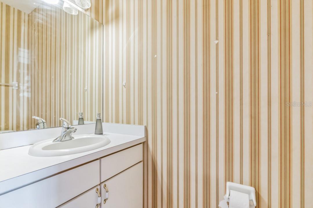 12707 KINGS CROSSING DR