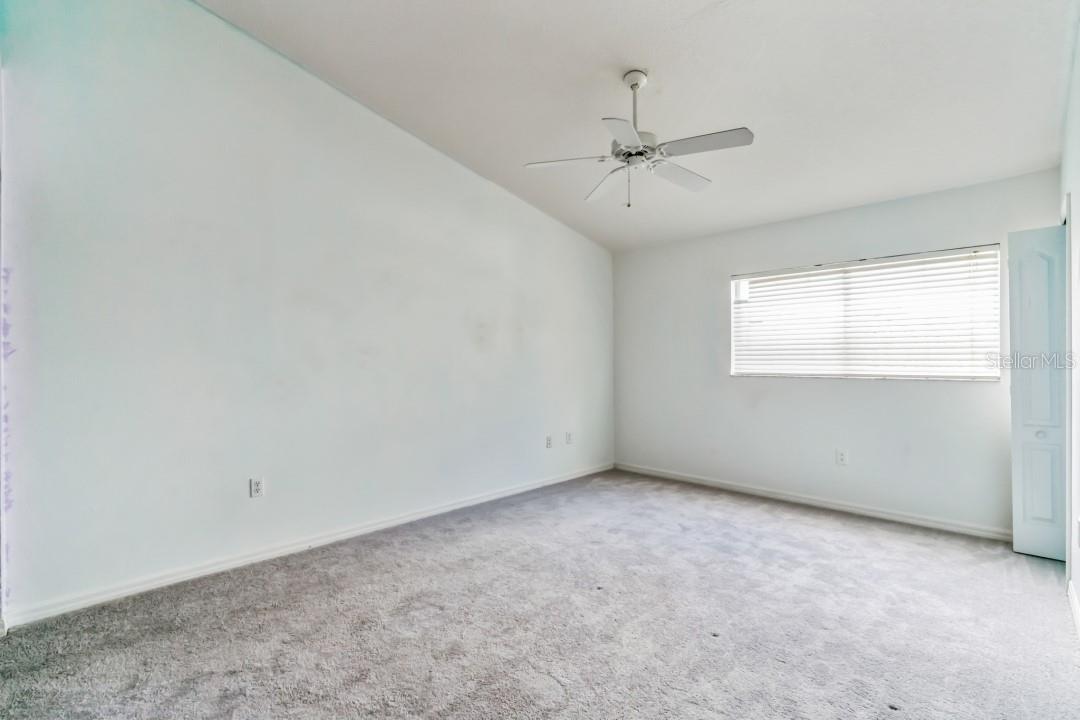 12707 KINGS CROSSING DR