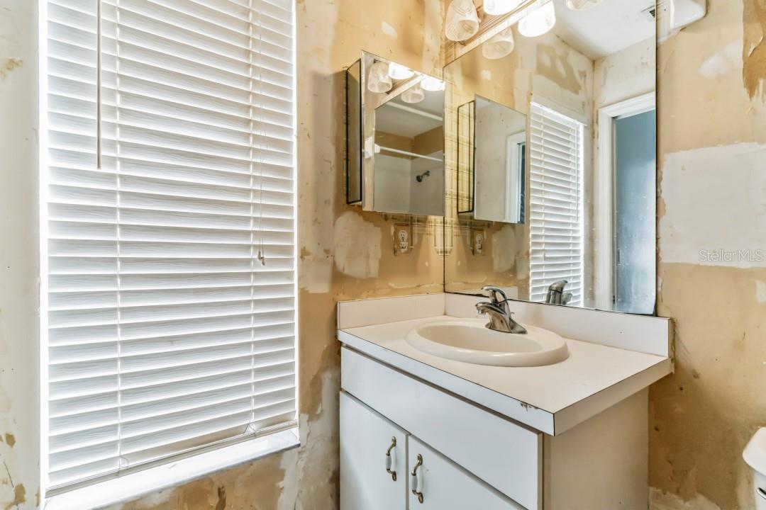 12707 KINGS CROSSING DR