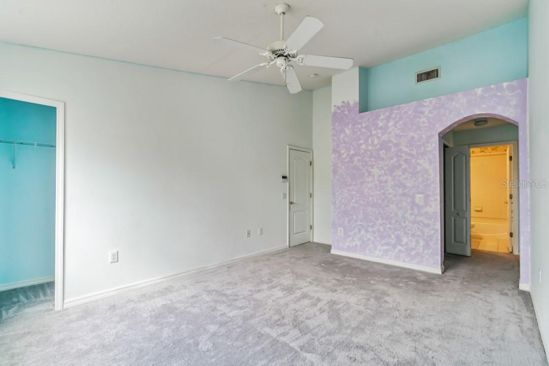 12707 KINGS CROSSING DR