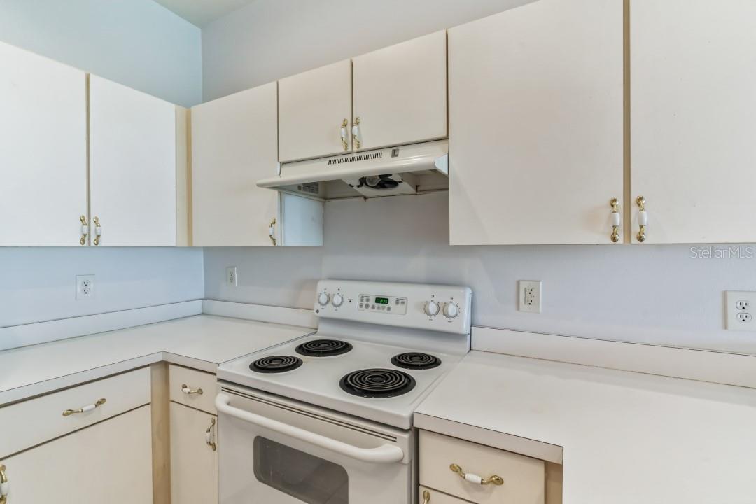 12707 KINGS CROSSING DR