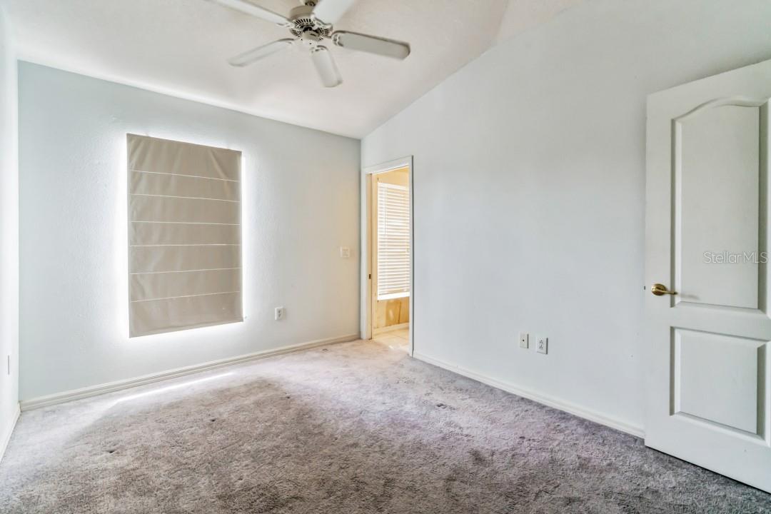 12707 KINGS CROSSING DR