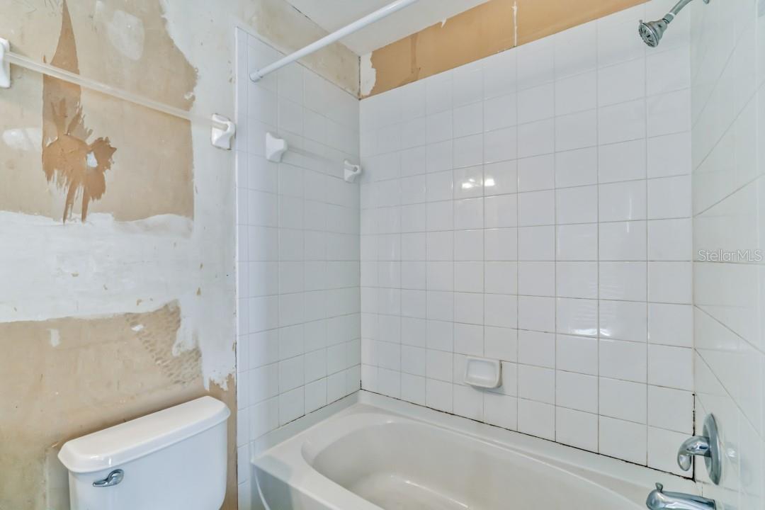 12707 KINGS CROSSING DR