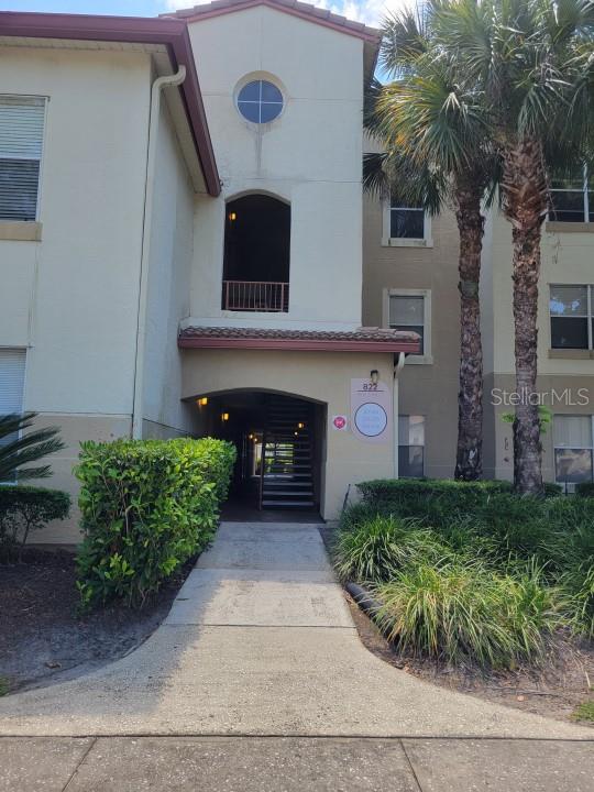 822 CAMARGO WAY #205