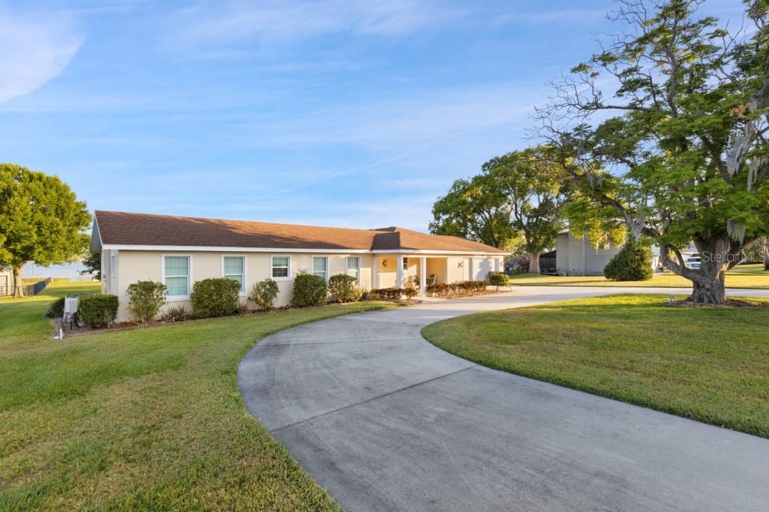 3001 E LAKE HARTRIDGE DR
