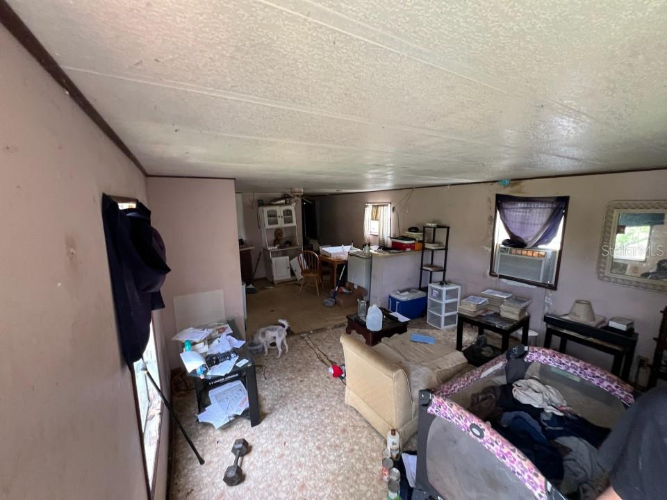 3043 CRYSTAL HILLS DR