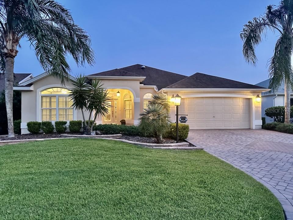 1524 LORIS LOOP