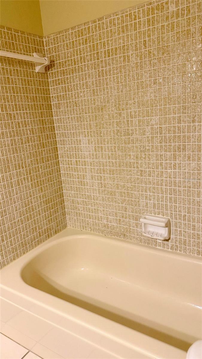190 PARADISE BLVD #9