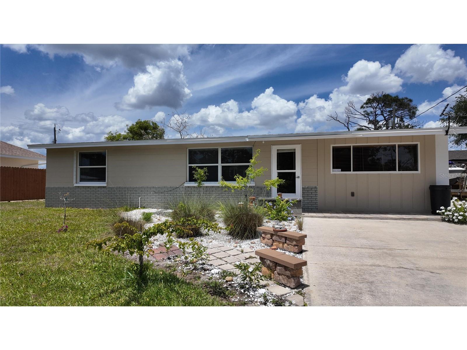 1620 LAKEVIEW PL