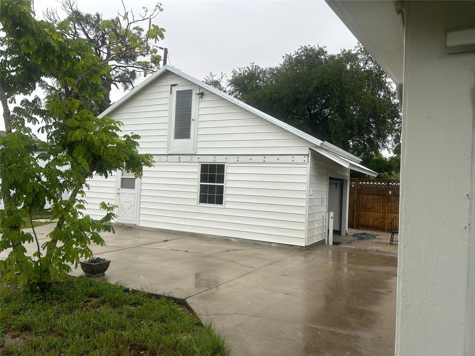 1620 LAKEVIEW PL