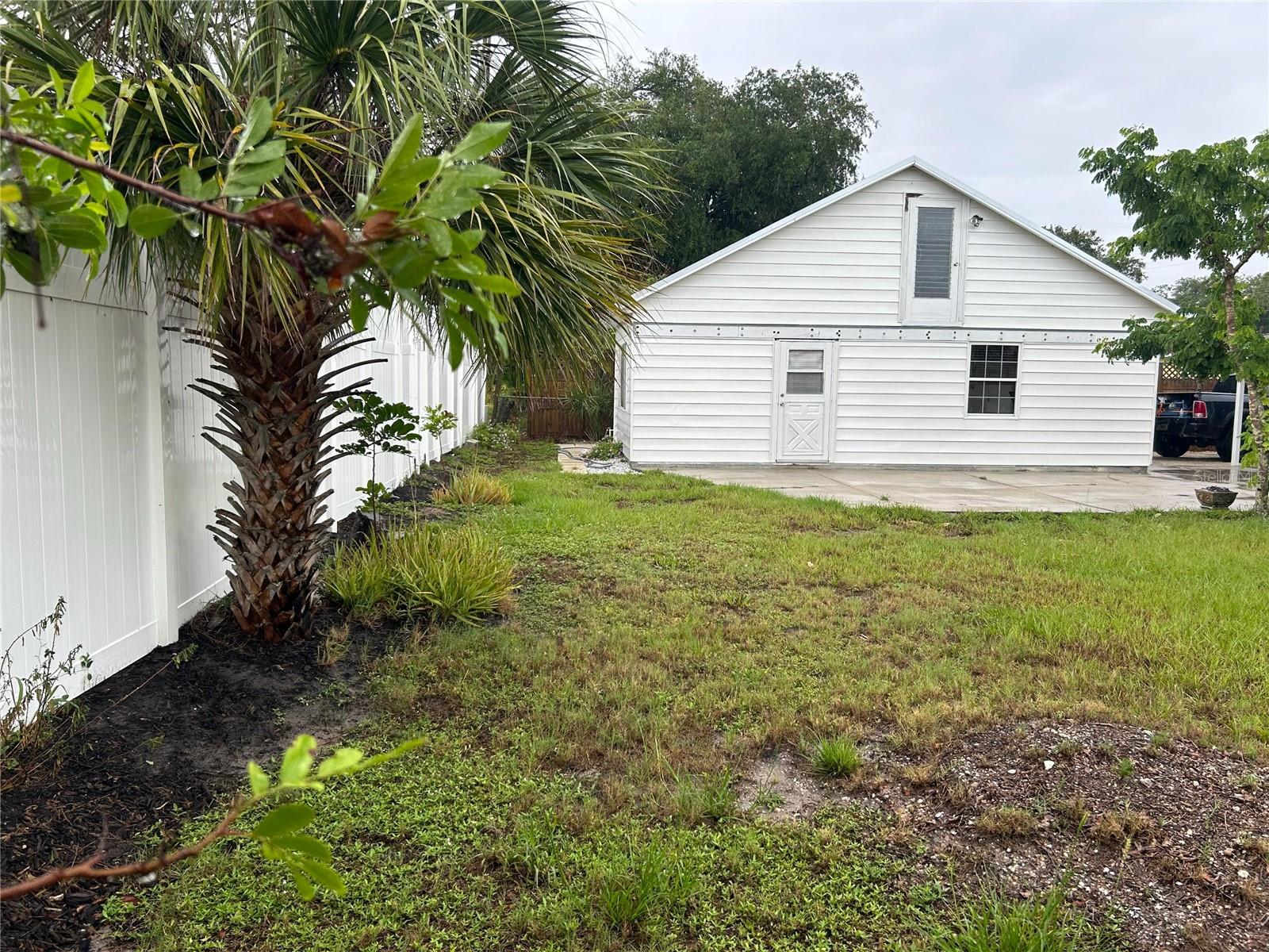 1620 LAKEVIEW PL