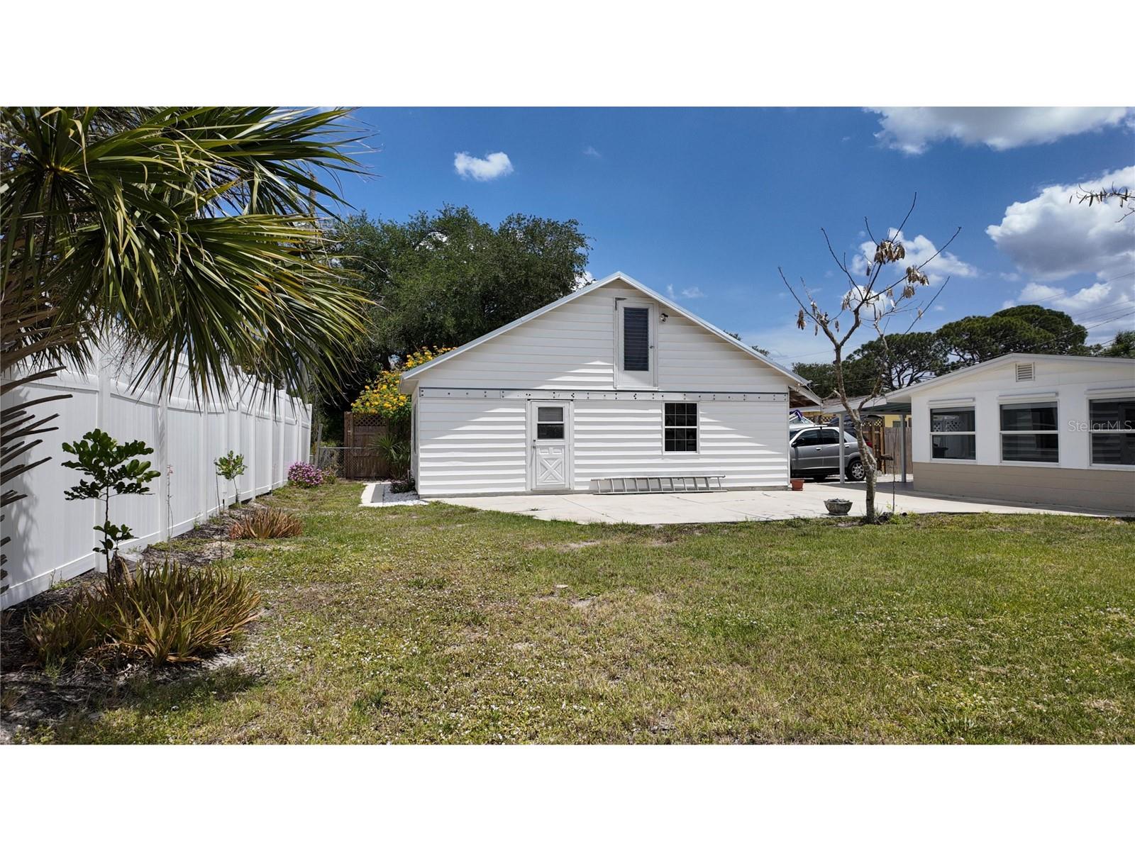 1620 LAKEVIEW PL
