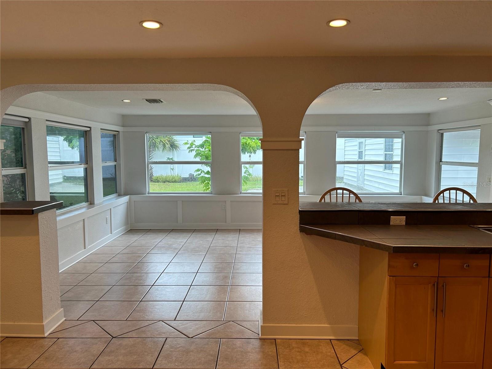1620 LAKEVIEW PL