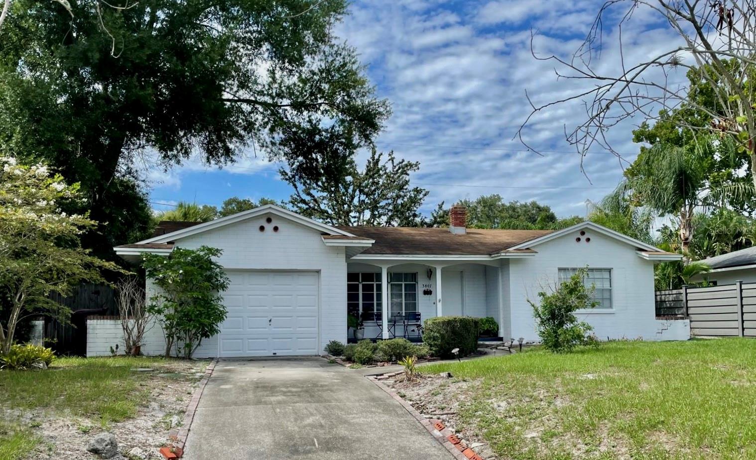 3807 PELICAN LN