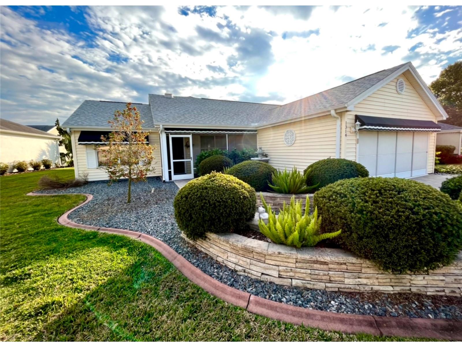 1314 CORONA AVE