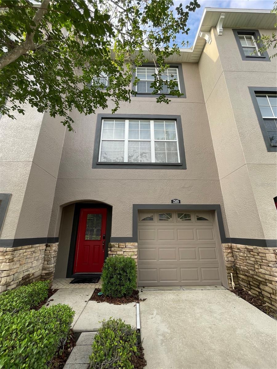 2509 MIDDLETON GROVE DR