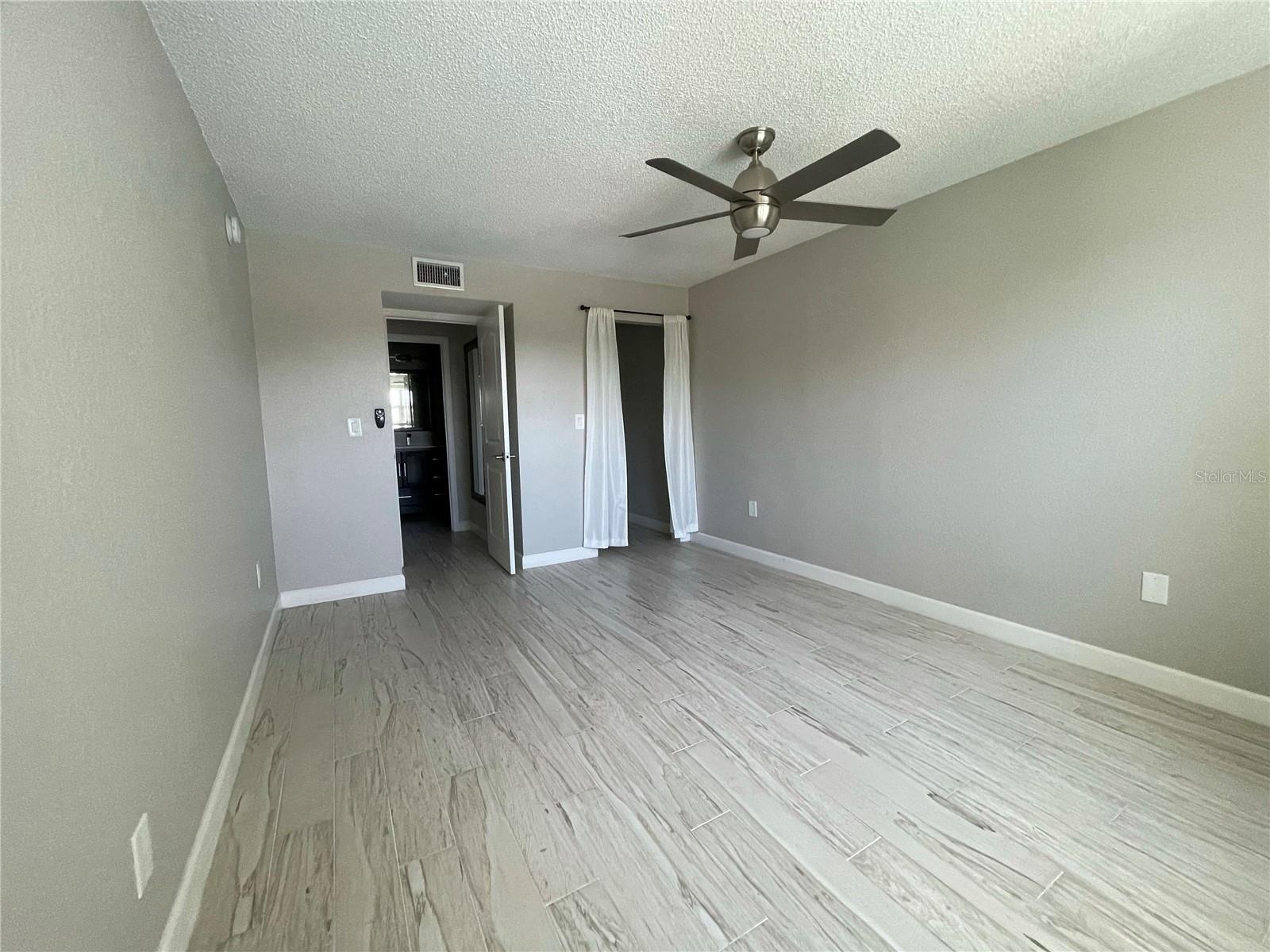 1860 MASSACHUSETTS AVE NE #214