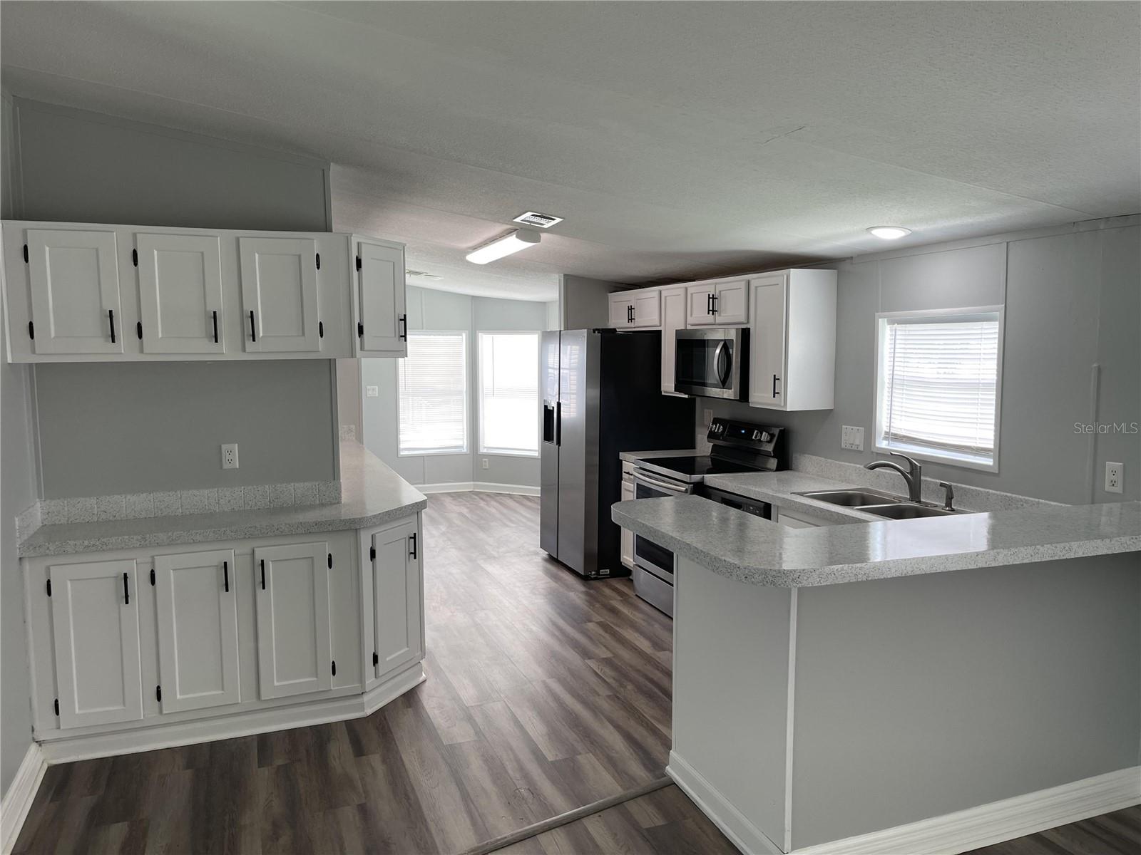 1145 DARA CAY DR