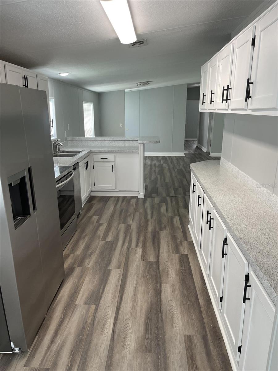 1145 DARA CAY DR