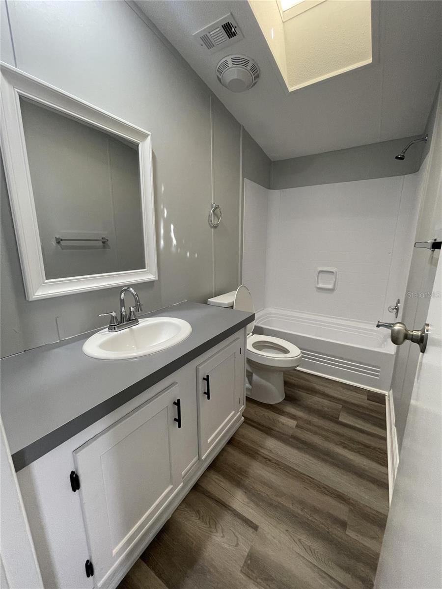1145 DARA CAY DR