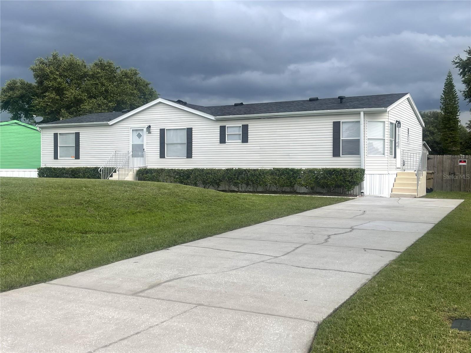 1145 DARA CAY DR