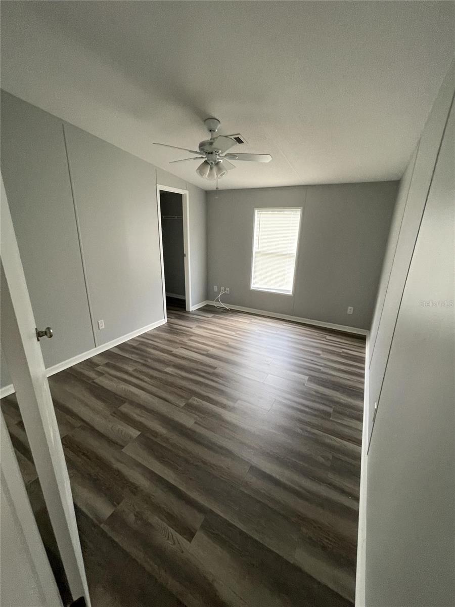 1145 DARA CAY DR