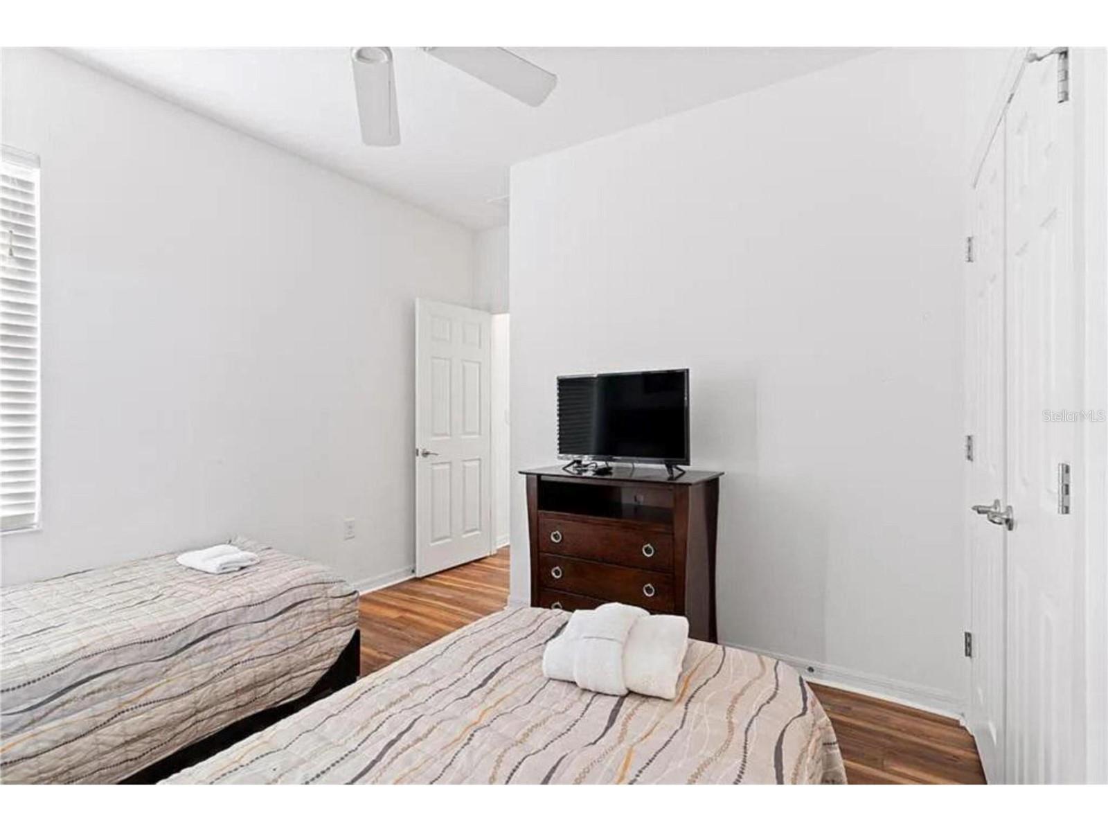 2654 ROSEMONT CIR