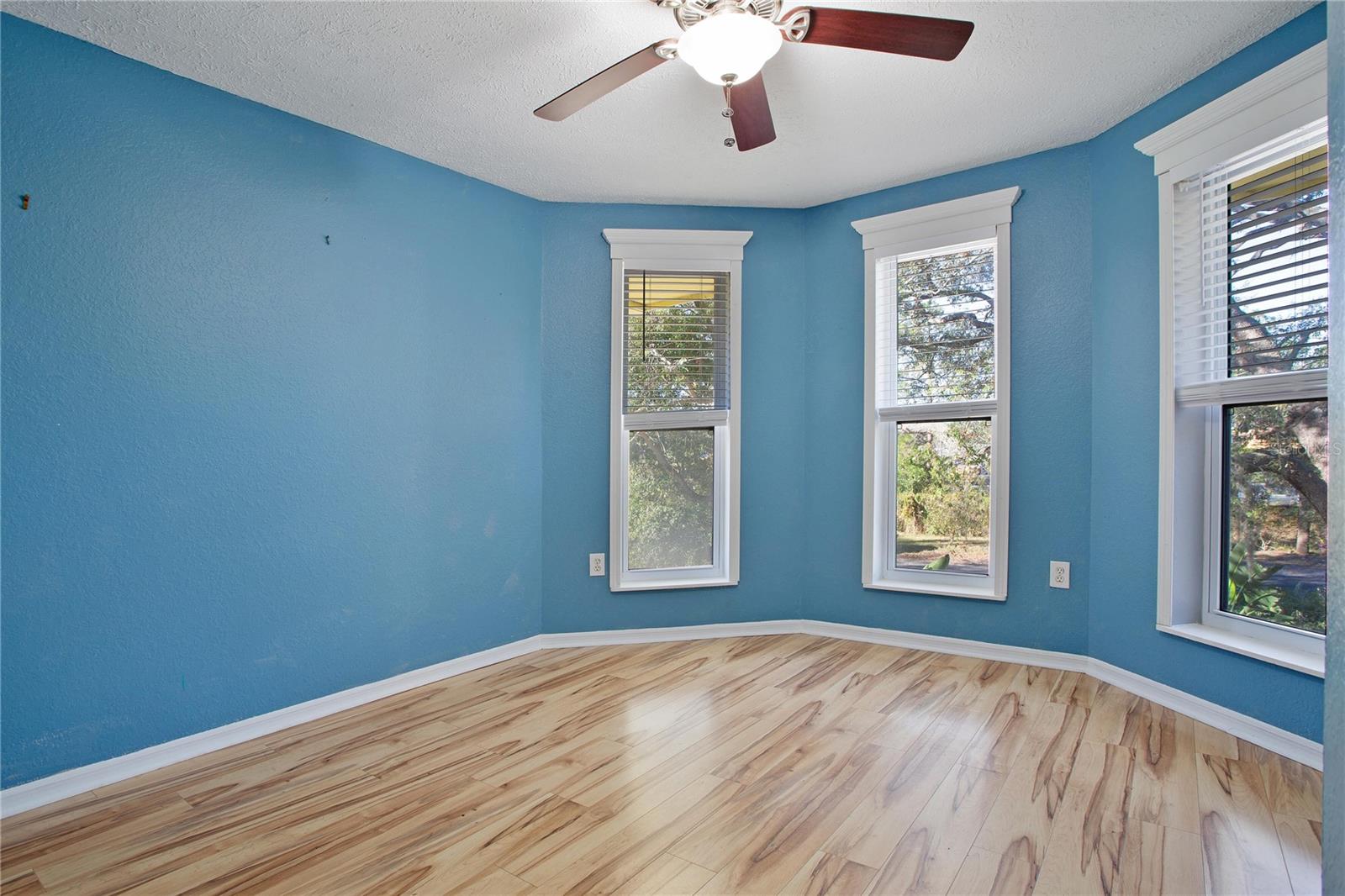 510 WIDEVIEW AVE