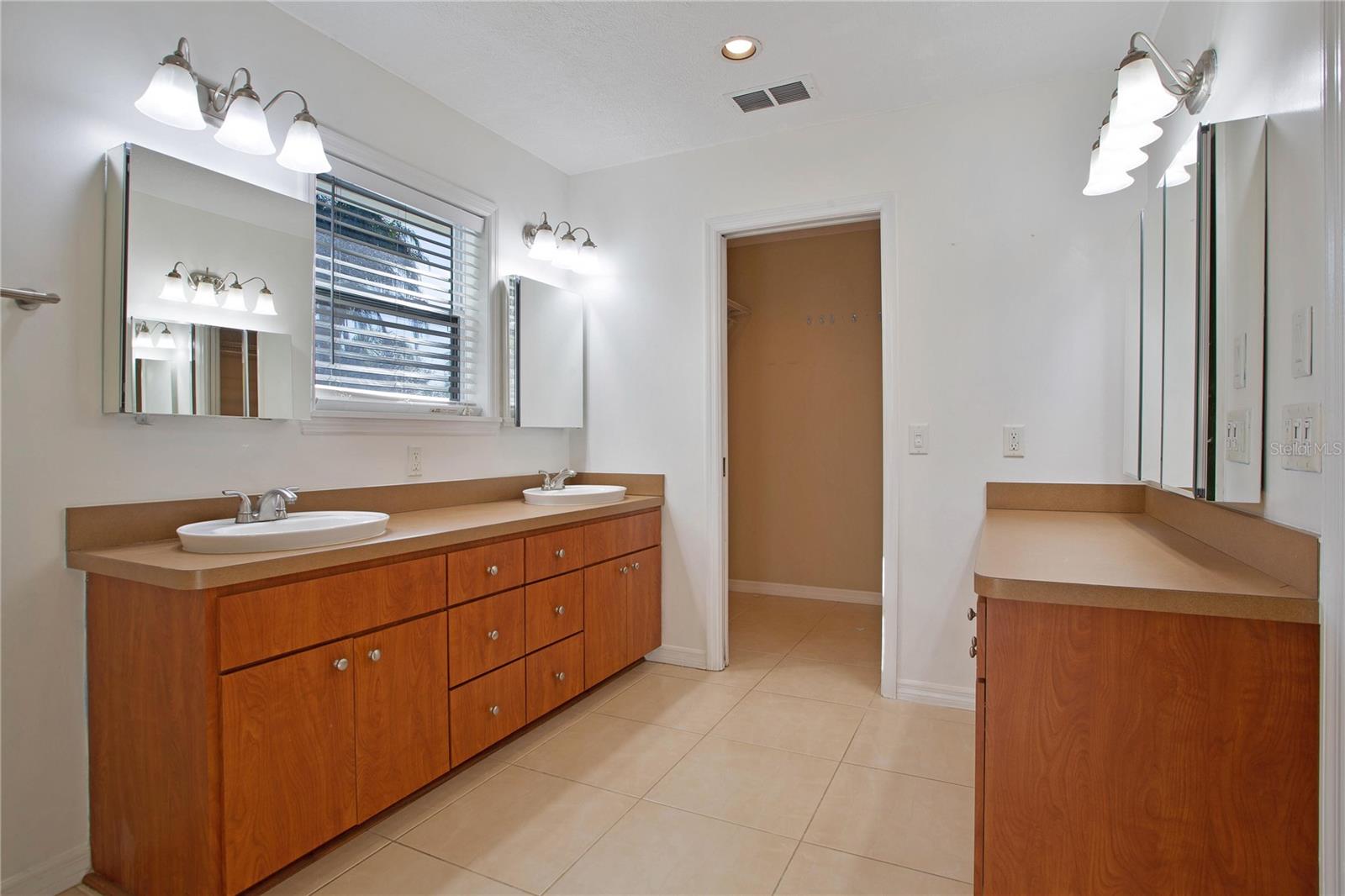 510 WIDEVIEW AVE