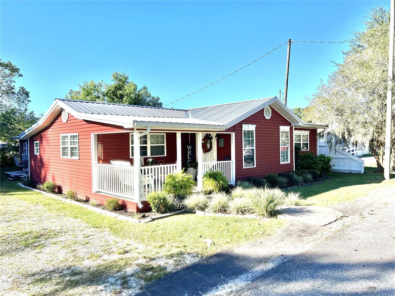 126 E REID AVE