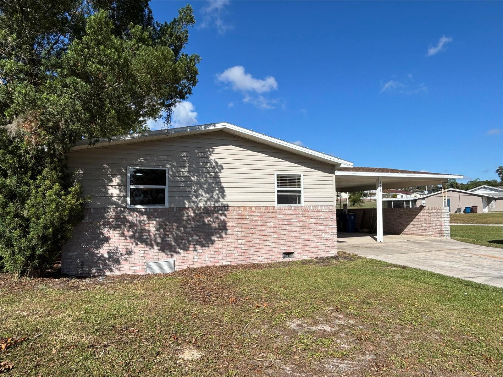 805 SHERWOOD DR