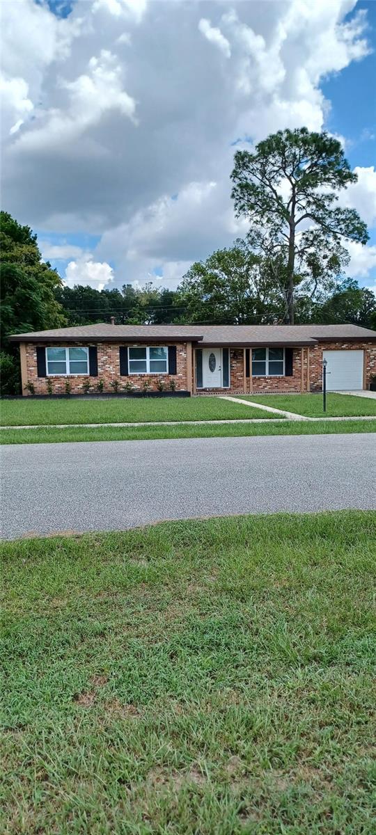 1287 W WELLINGTON DR